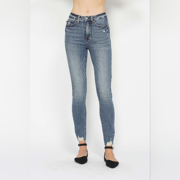 Judy Blue Denim - Judy Blue Distressed Tummy Control Skinny Fit Jeans 9/29